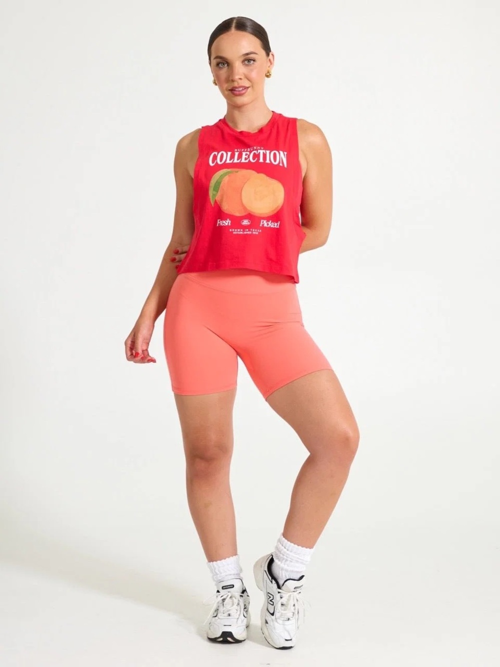 Buffbunny Market Crop Tank
Salsa Red size large new